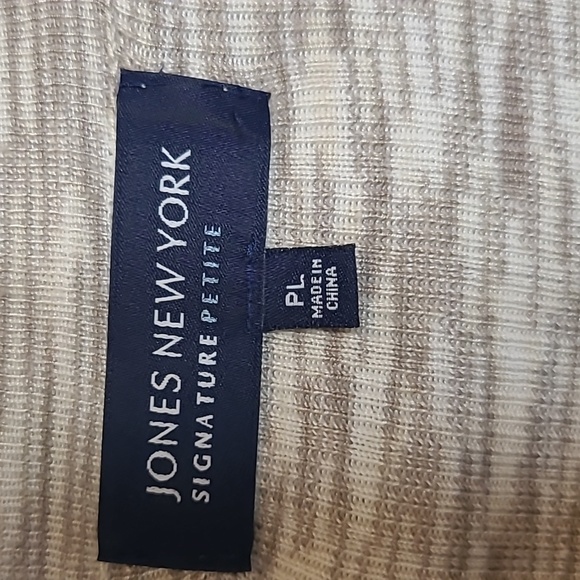 Jones New YorkΒ Signature Petite Cardigan Long Sleeve button L - Picture 2 of 5
